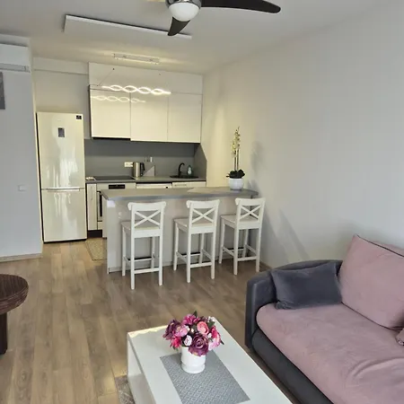 Apartamentai Su Baseinu Maluno Vilose Butas Palanga