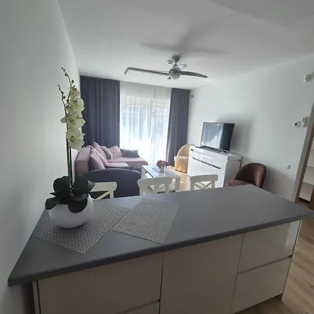 Apartamentai Su Baseinu Maluno Vilose Butas Palanga