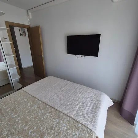 Apartamentai Su Baseinu Maluno Vilose Butas Palanga